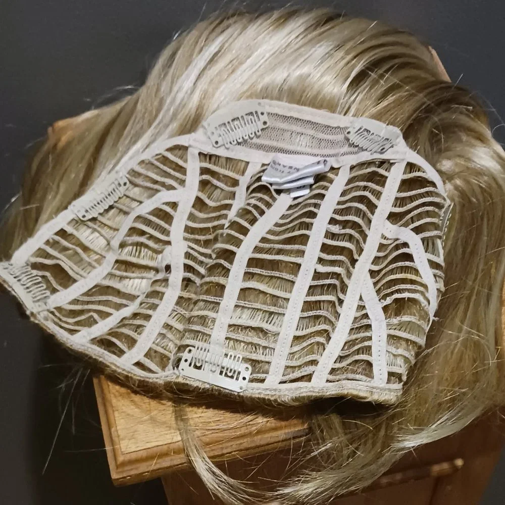New Blonde Clip-In Hair 1/2 Wig by Hairdo Exclusively From Hair U Wear - Picture 3 of 4